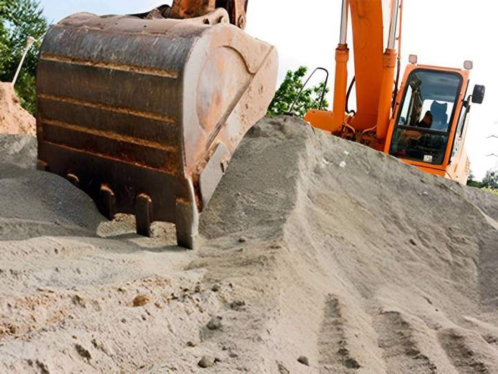Pelleteuse à louer pour chantiers en Bretagne