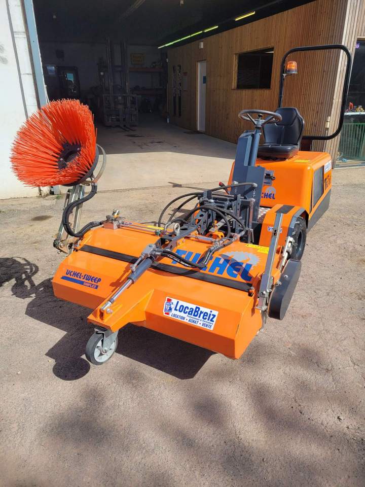 Balayeuse auto porté Tuchel Bretagne